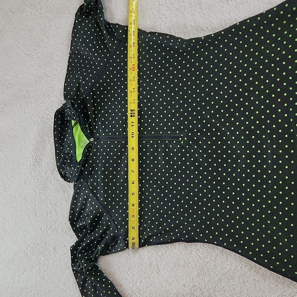 NIKE 3/4 zip sporty long sleeve top with thumb holes, black w green polka dots L - Picture 3 of 8